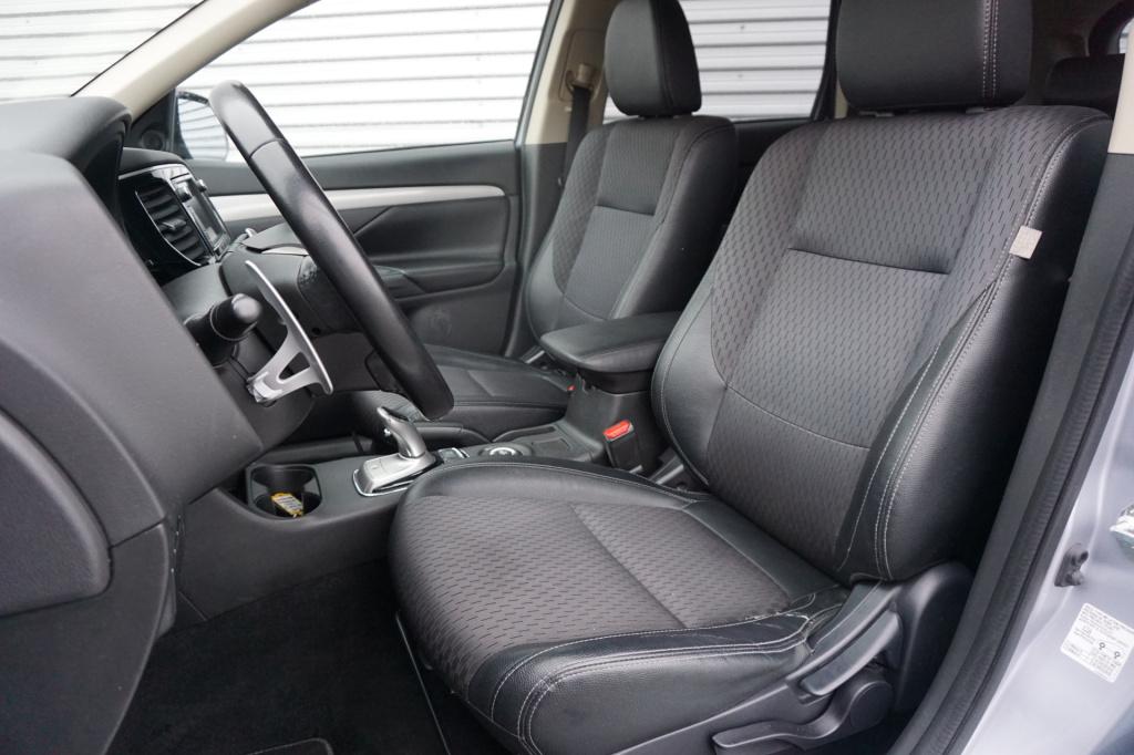 Mitsubishi Outlander 2.0 phev business edition x-line automaat - climate / 