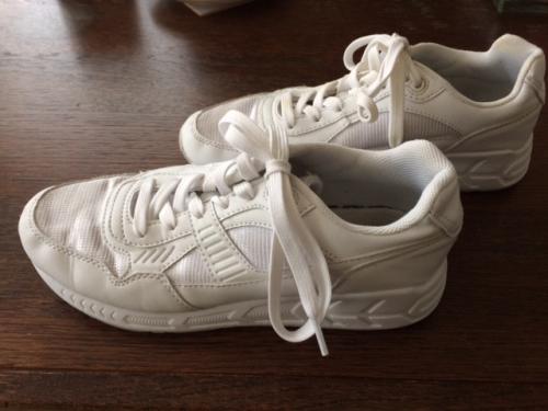 Gymschoenen / sportschoenen maat 37