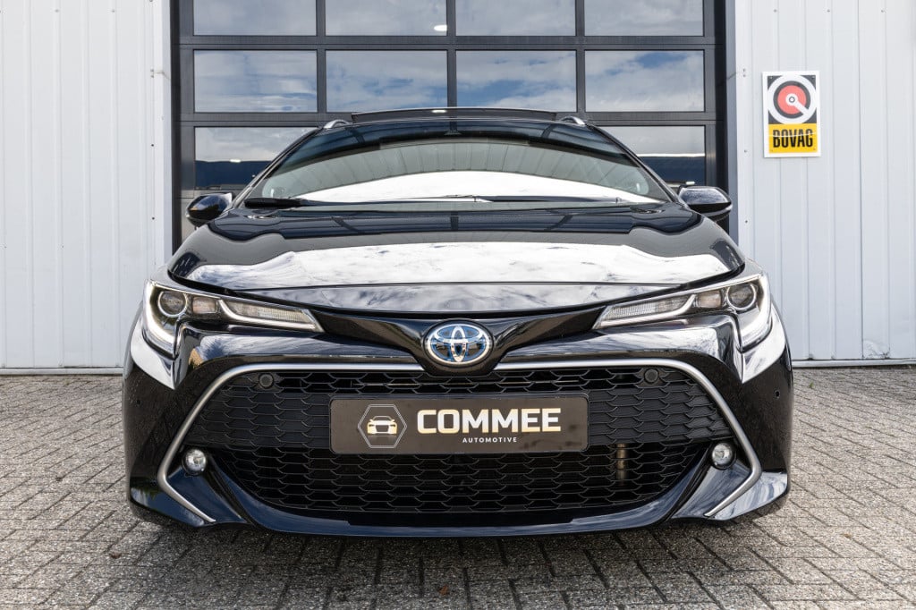 Toyota Corolla Touring Sports 2.0 hybrid executive ✅cam✅hud✅pano✅leder