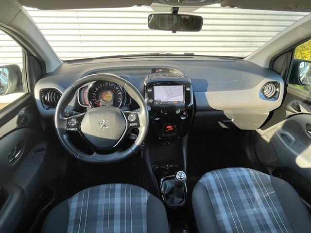 Peugeot 108 1.0 e-vti blue lease executive