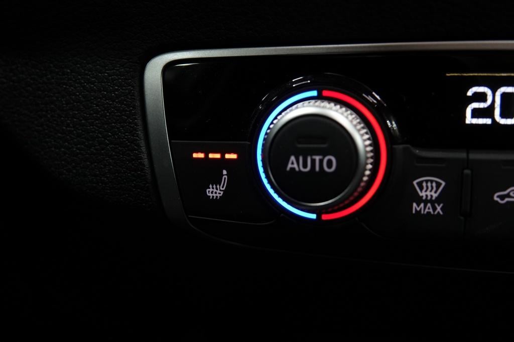 Audi Q2 40 tfsi | s line | pano | pdc | cruise |