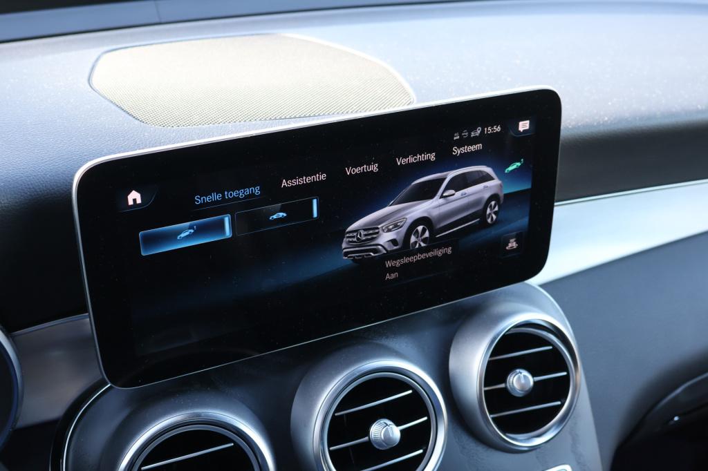 Mercedes-Benz Glc 200 premium i panoramadak i trekhaak i 360 camera i sfeer
