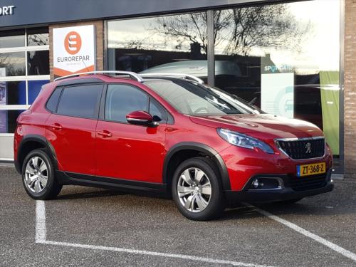 Peugeot 2008 1.2 puretech 110pk signature automaat eat6 navigatie | trekhaa