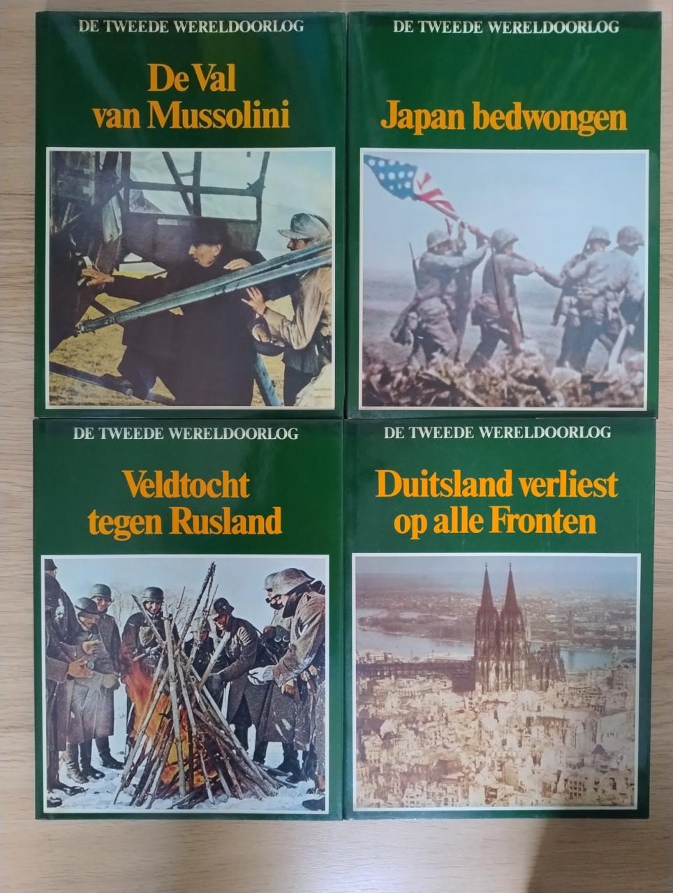 Complete serie boeken (25 delen) over de Tweede Wereld Oorlog