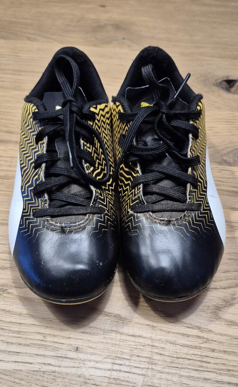 Voetbalschoenen maat 32