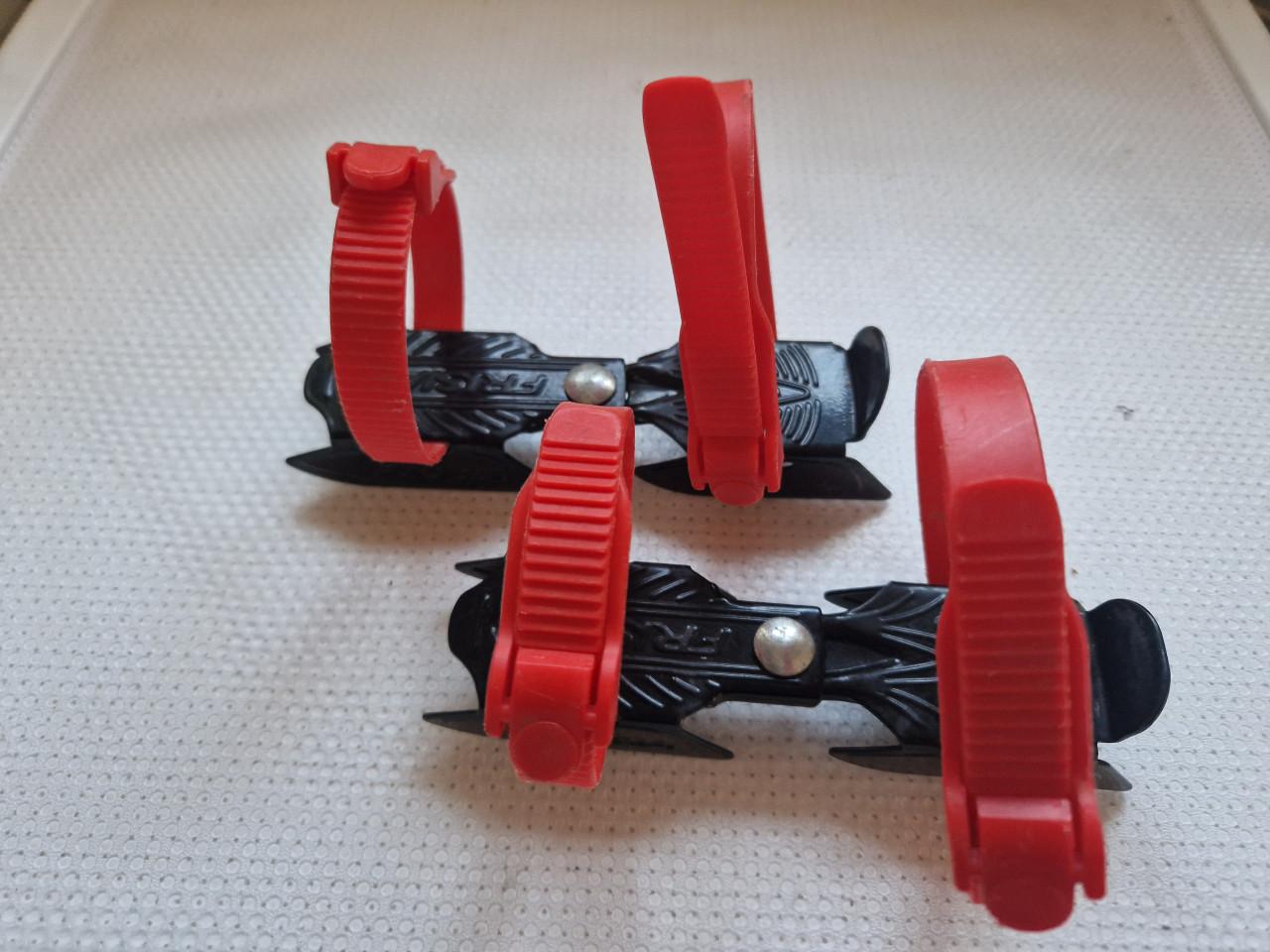 Schaatsen kind; dubbele glij-ijzers