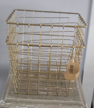 Set van 2 metalen mandjes