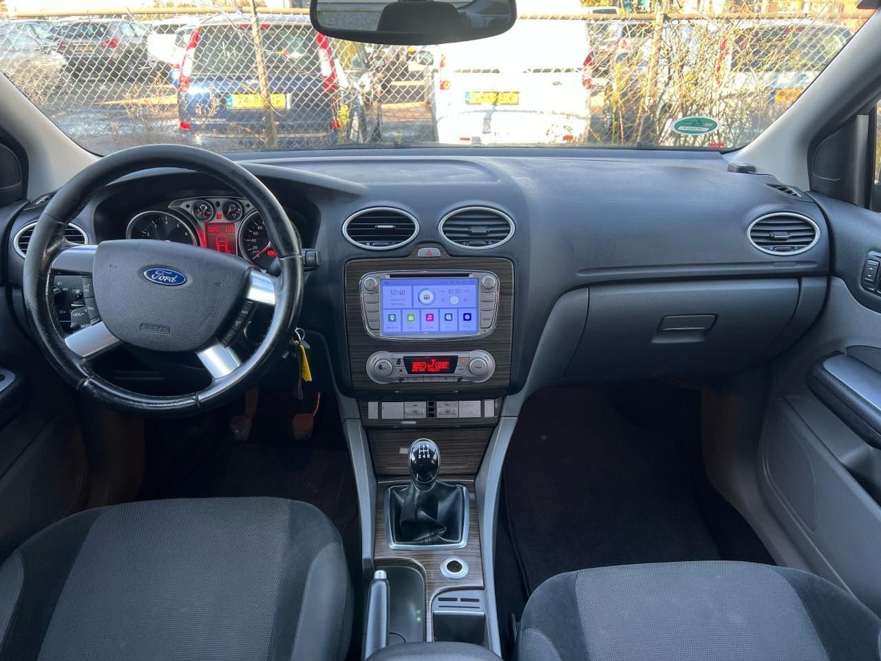 Ford Focus Wagon 1.6Ghia Airco/Pdc/trekhaak