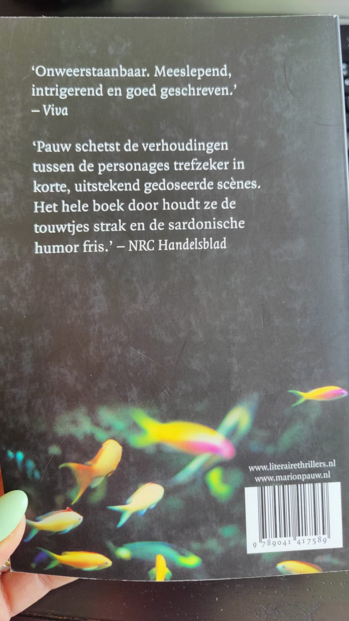 Boeken bundel volwassenen met o.a. Marion Pauw, Carry Slee en Connie Palmen
