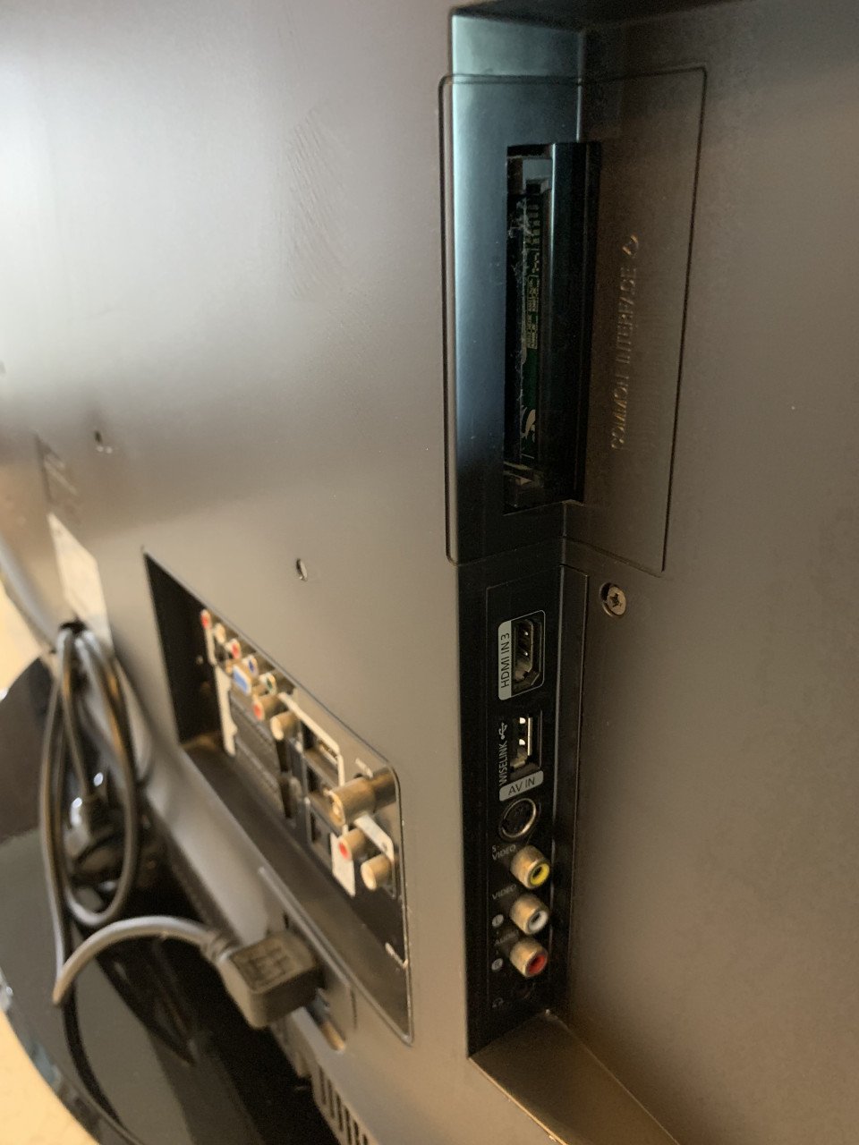 37 inch tv en surround set