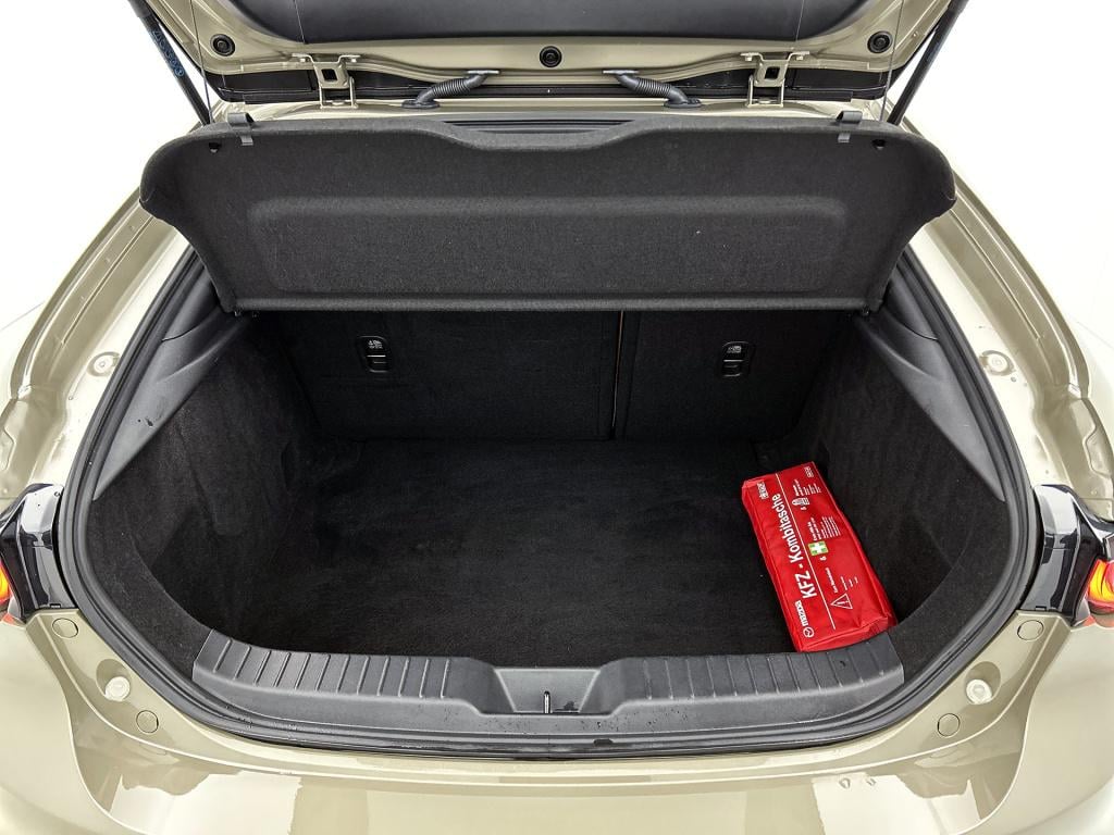 Mazda 3 2.0 e-skyactiv-g m hybrid 150 nagisa