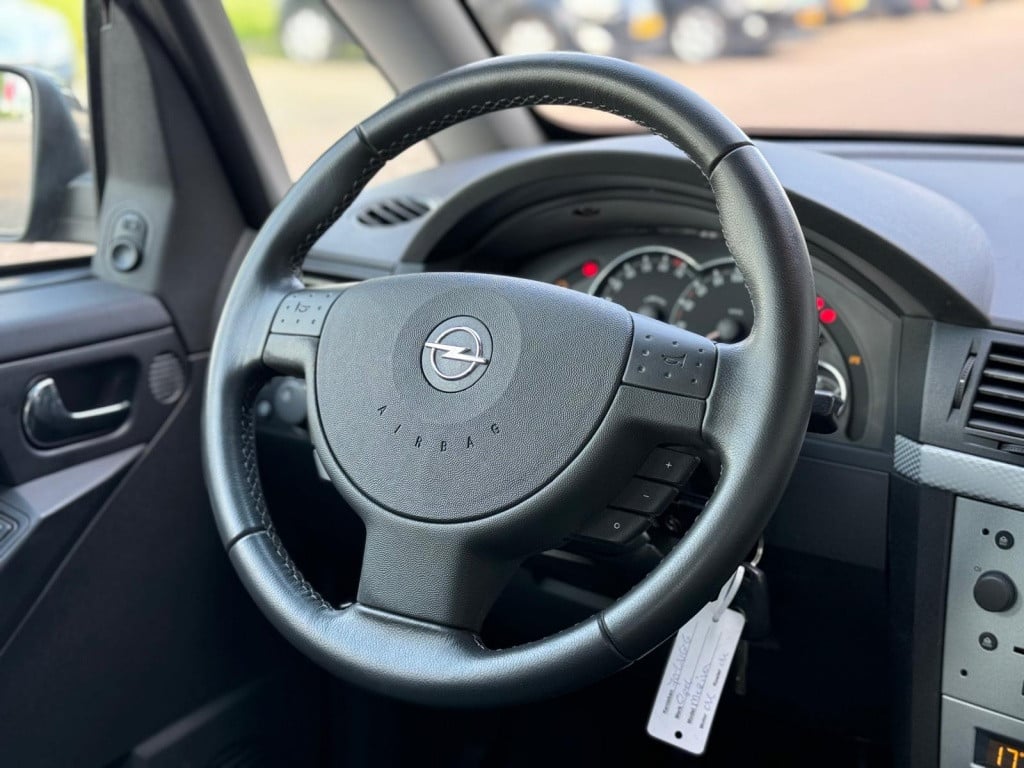 Opel Meriva 1.6-16v cosmo