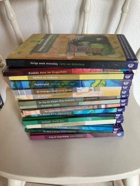 Gratis stapel vila alfabet boeken