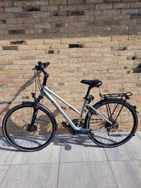 GERESERVEERD damesfiets trekking touring fiets Kalkhoff