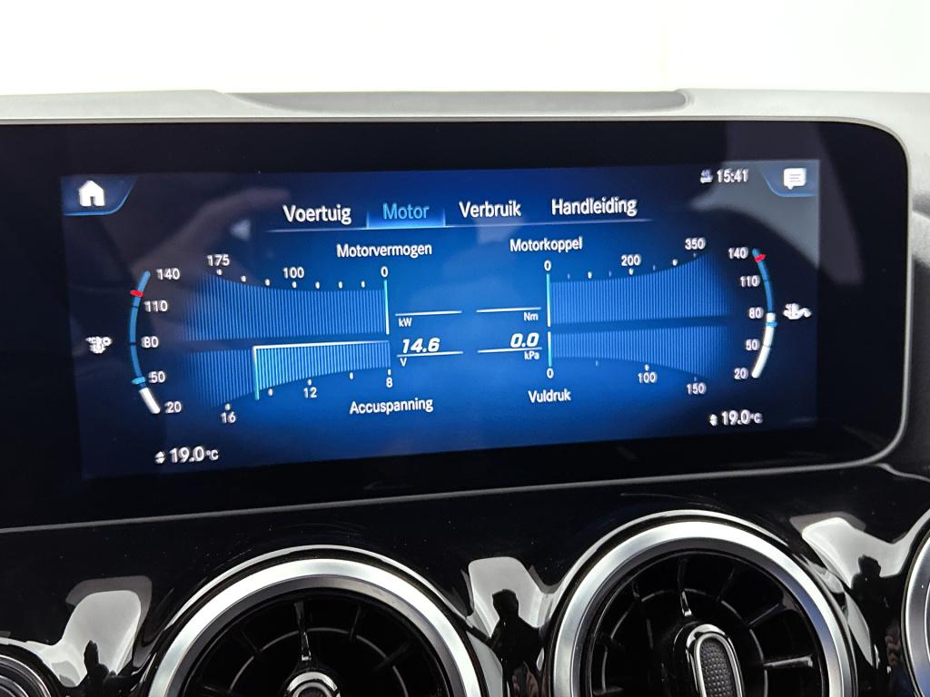 Mercedes-Benz B-Klasse 180 business solution amg | stoelverwarming | amg li