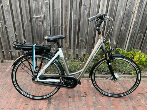 Stella Livorno keuringe fiets netjes onderhouden