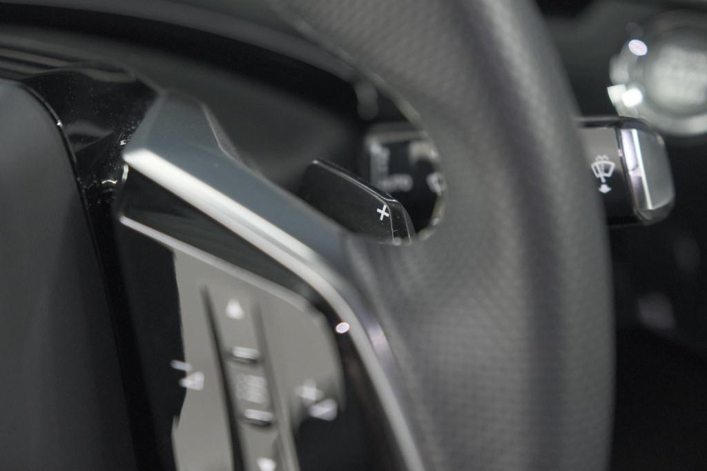 Peugeot 5008 1.2 hybrid 136 gt 7p | 360 camera | panoramadak | elektrische 