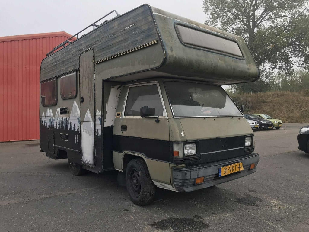 Mitsubishi Pajero l030p standaard