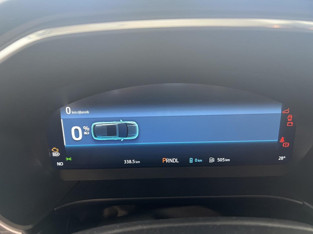 Ford Kuga 2.5 phev active slechts 322km!