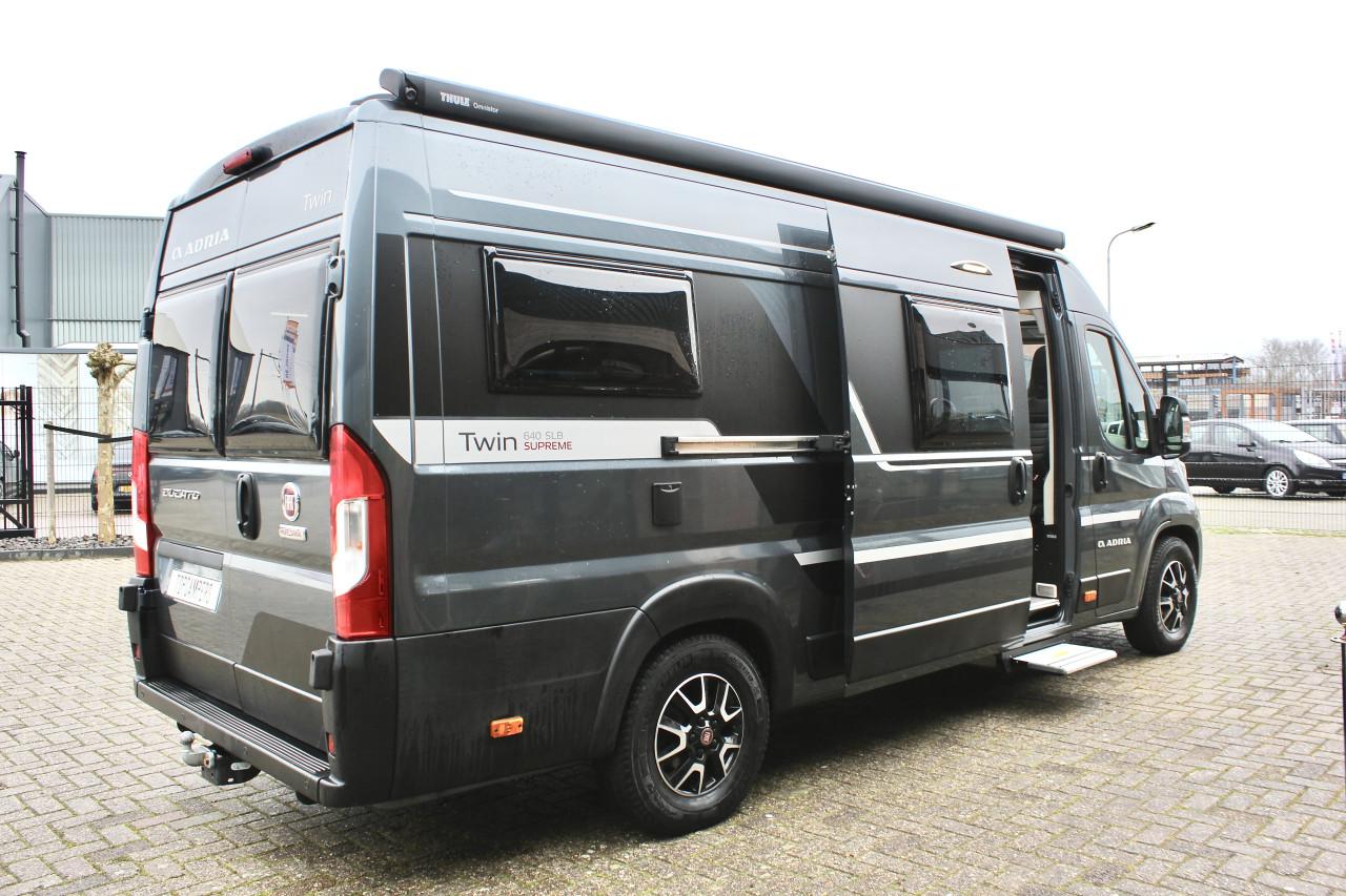 Adria Twin 640SLB(Lengtebedden, Automaat, 30000km, Eerste eigenaar)