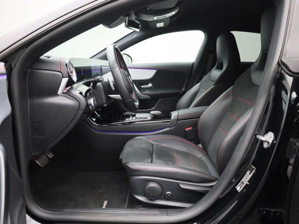 Mercedes-Benz Cla shooting brake 180 business solution amg | automaat | nav