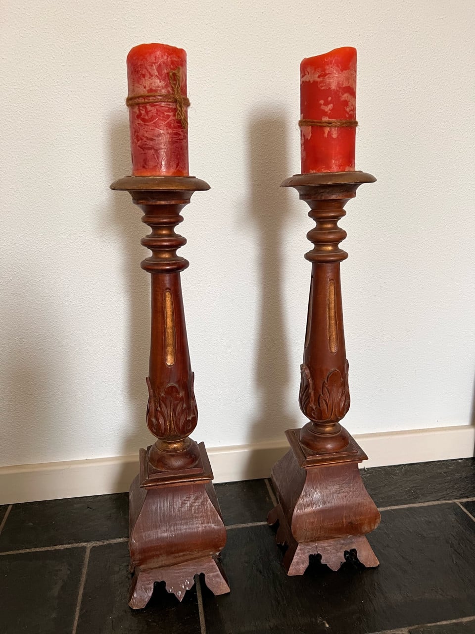 2 houten kandelaar