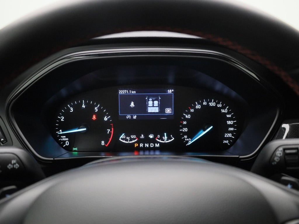 Ford Focus wagon 1.0 ecoboost hybrid st-line btw auto! | 17'' lmv | automaa