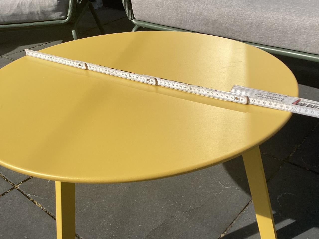 Tuinset met kussens + tafeltje