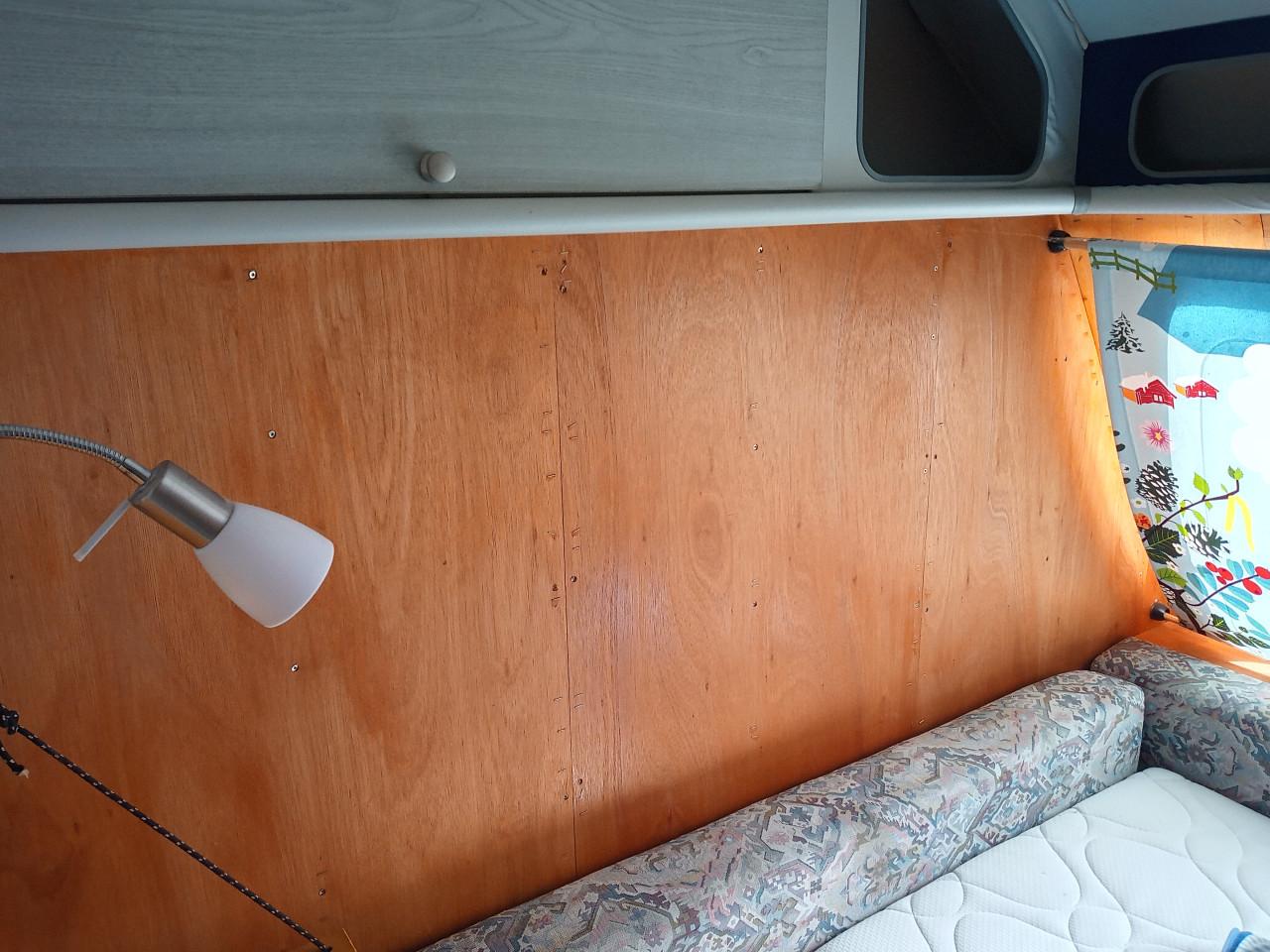 Caravan Delta 390 met voortent