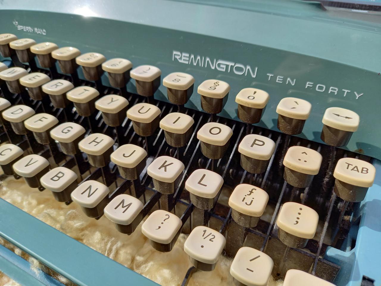 Remmington Ten Forty- mint condition
