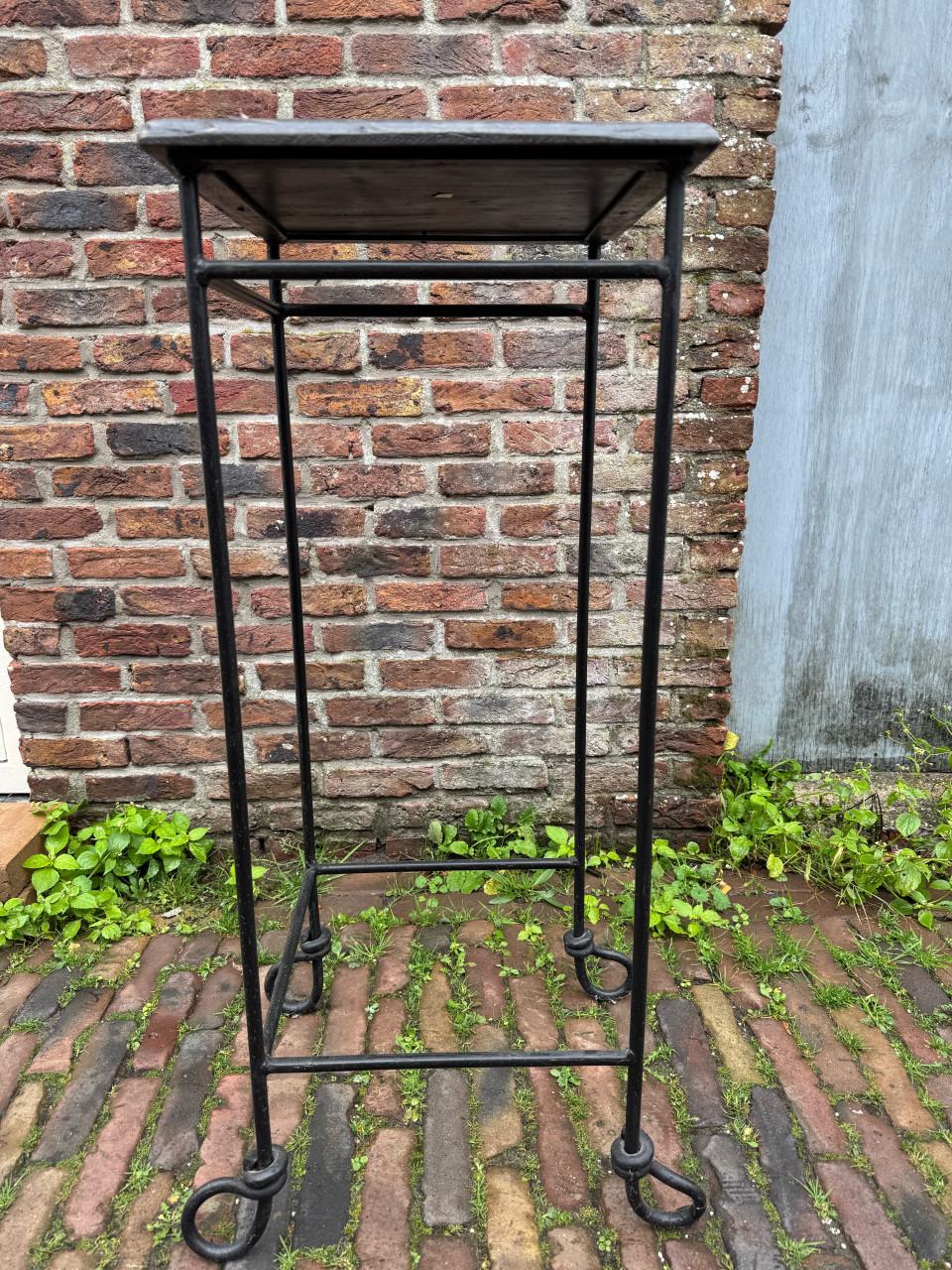 (Bijzet) tafel metaal met hout