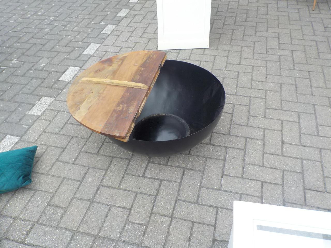 Leuk model salontafel met opbergruimte en klep