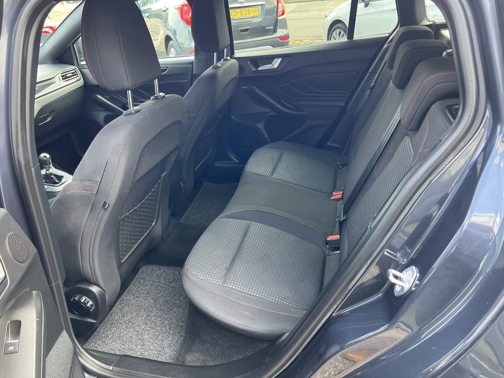 Ford Focus wagon 1.0 ecoboost 125pk st line business