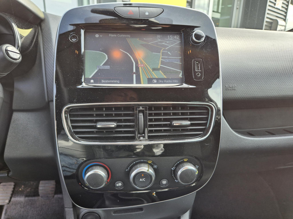Renault Clio tce 90 limited airco, navigatie, p-sensoren, lm velgen