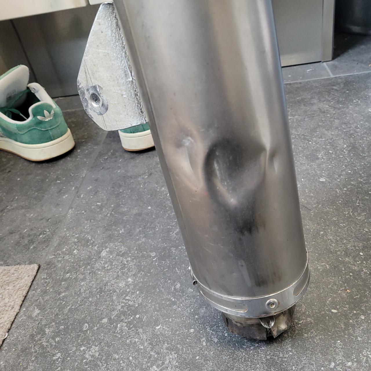 Boss motor einddemper