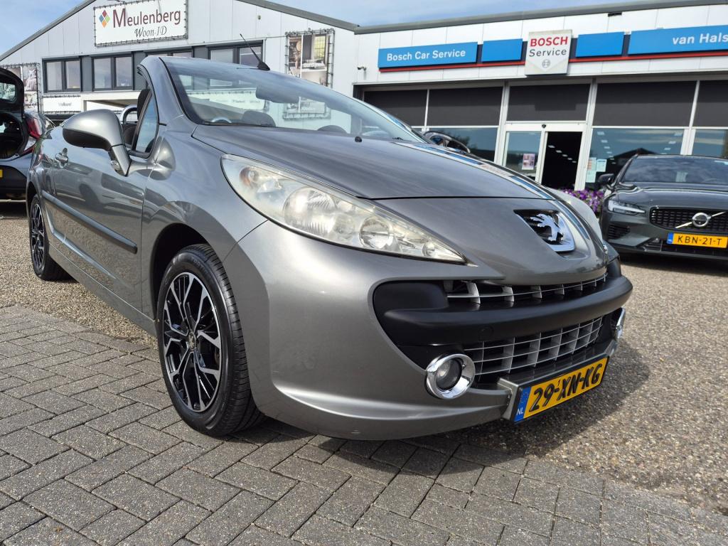 Peugeot 207 cc 1.6 vti première