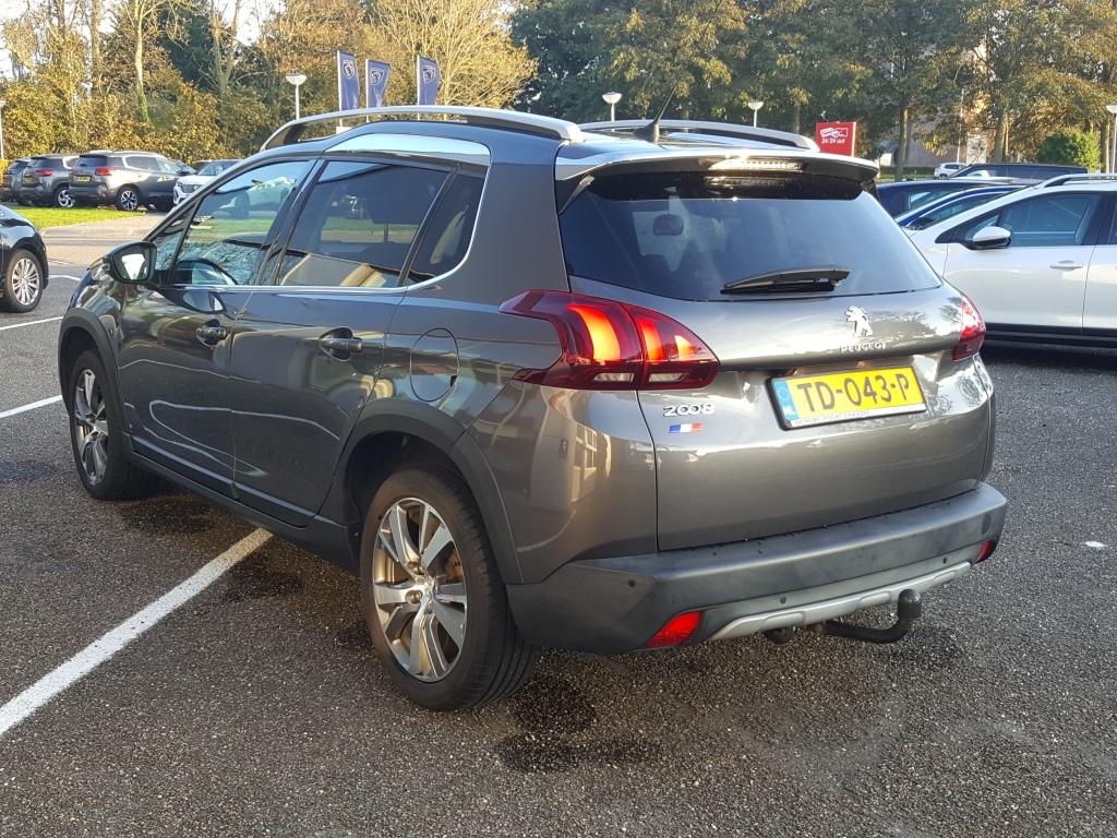 Peugeot 2008 1.2 puretech 110pk allure trekhaak | apple carplay & android a