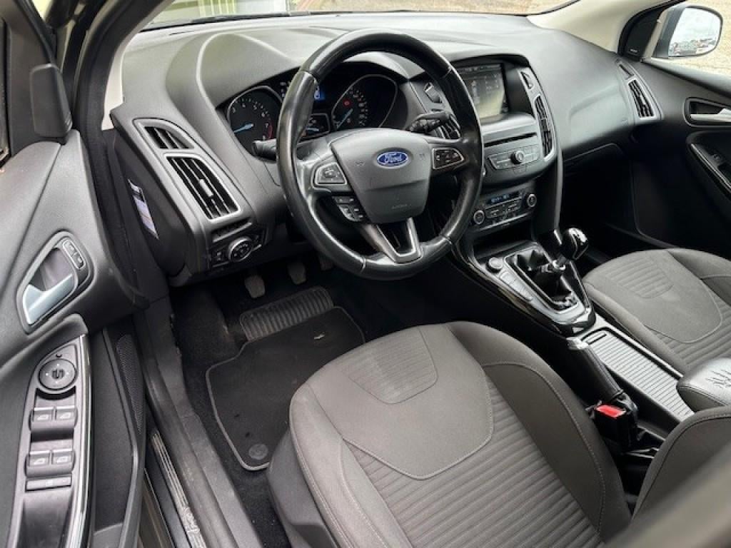 Ford Focus 1.0 titanium edition
