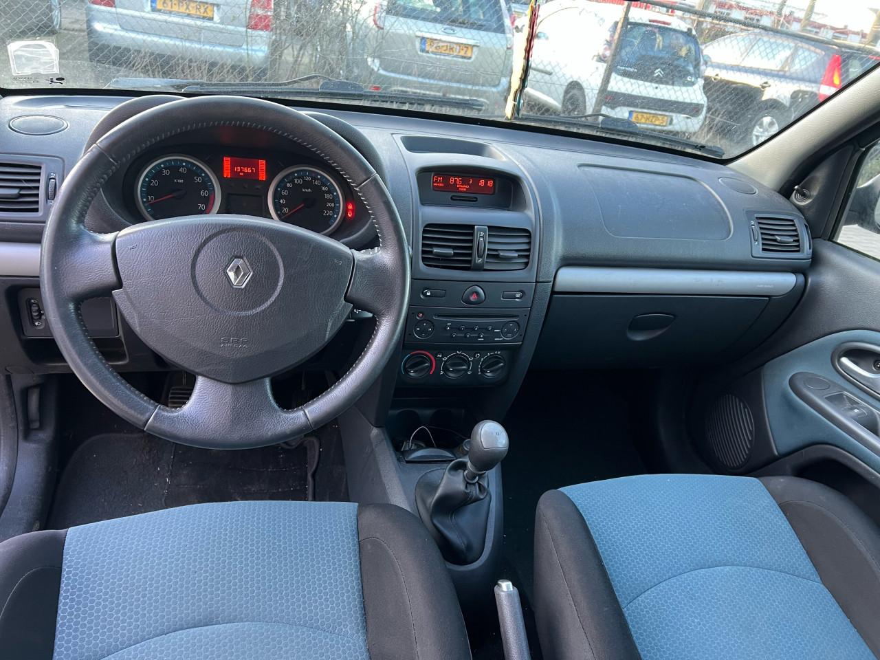 Renault Clio 1.2-16V Campus 137.667KM Jaar Apk