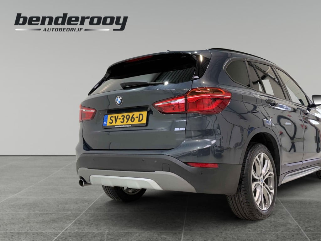 BMW X1 sdrive18i 136pk high executive automaat