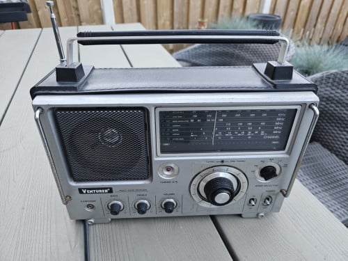 Jaren 70 Venturer wereldontvanger Model Multiband Receiver HA 5700 CB