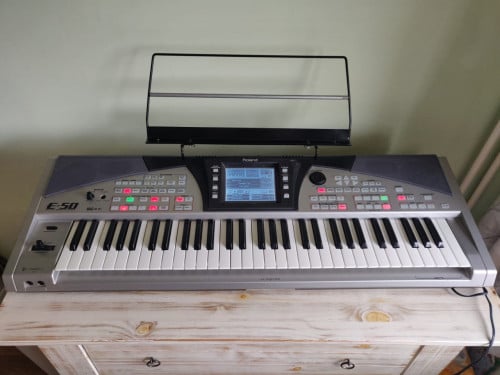 Gaaf keyboard: Roland E-50 Music Workstation!