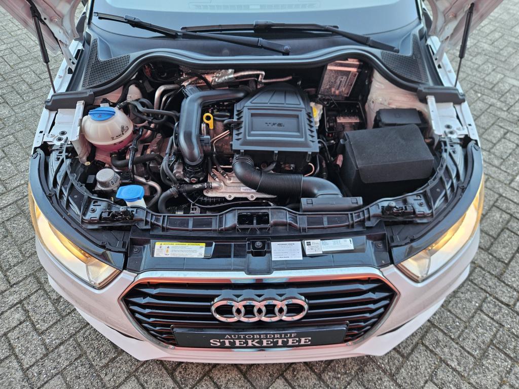 Audi A1 Sportback 1.0 tfsi s-line | cruisec. | bluetooth | navi