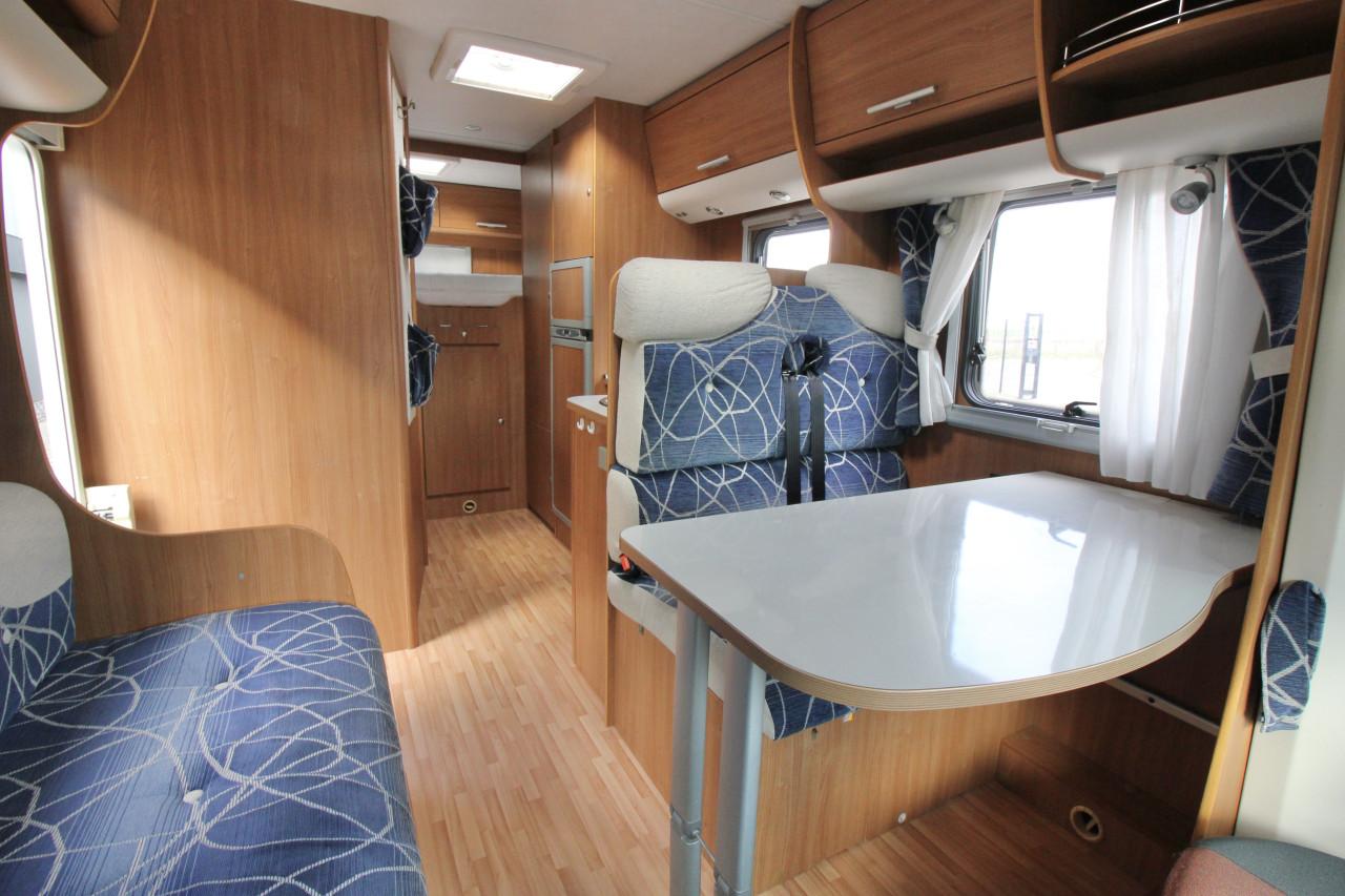 Rimor Europeo 87P(Vast bed, mega xxl garage, zeer netjes!!!)