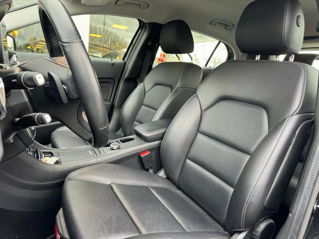 Mercedes-Benz Gla-klasse 180 business solution