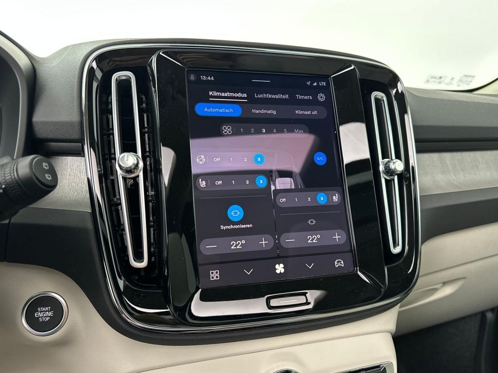Volvo XC40 b4 gt plus dark pano