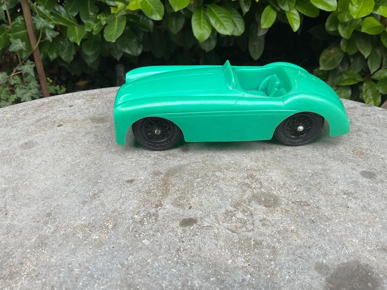 Vintage Ferrari auto