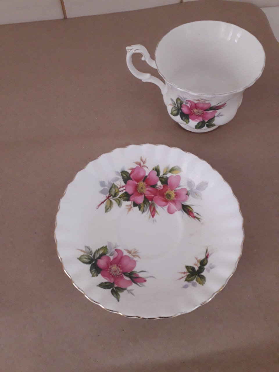 3 Royal Albert kopjes