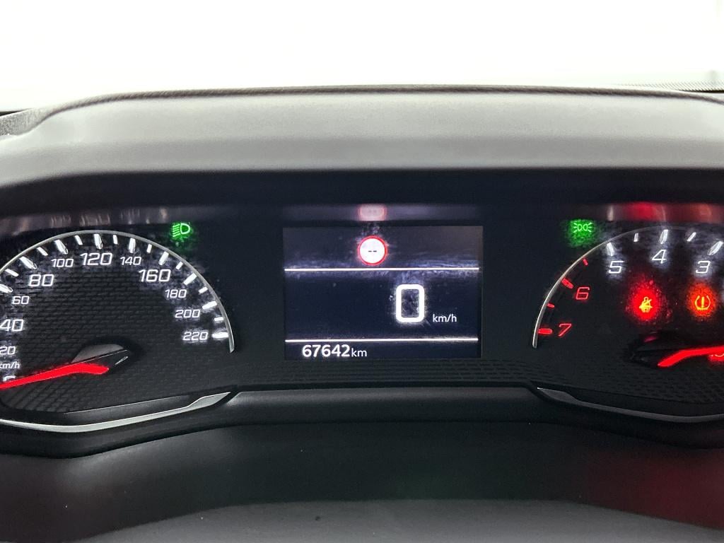 Peugeot 2008 100 pk allure | rijklaar | stoelverwarming | navigatie | camer