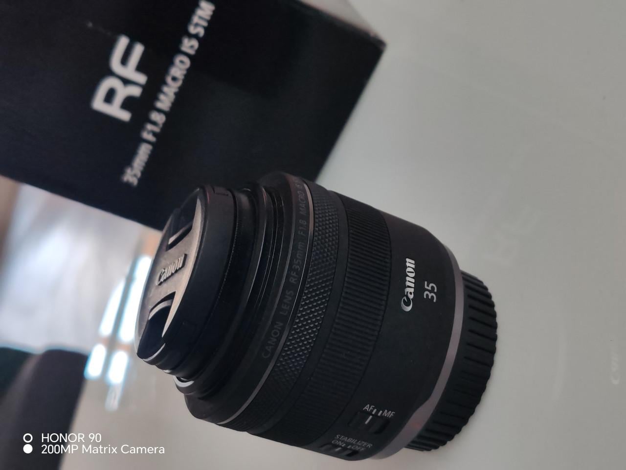 Canon Rf 35mm f1.8 Macro IS STM